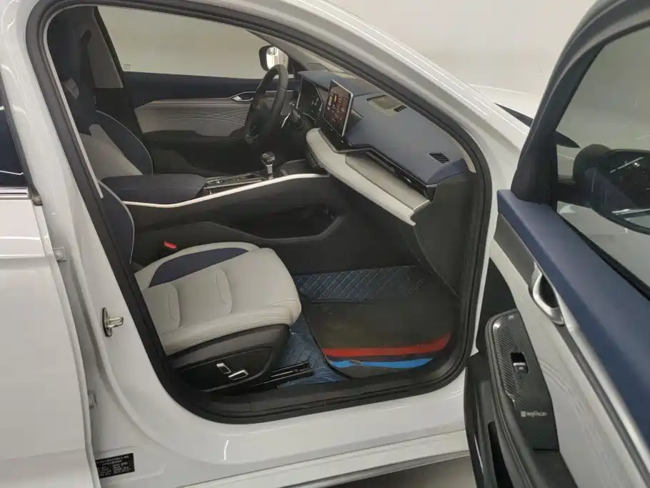 Geely Xingrui — миниатюра 8