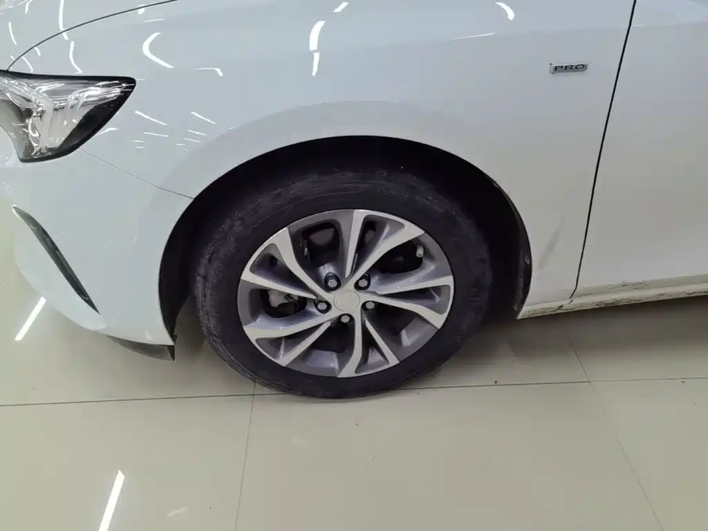 Buick Verano — миниатюра 23