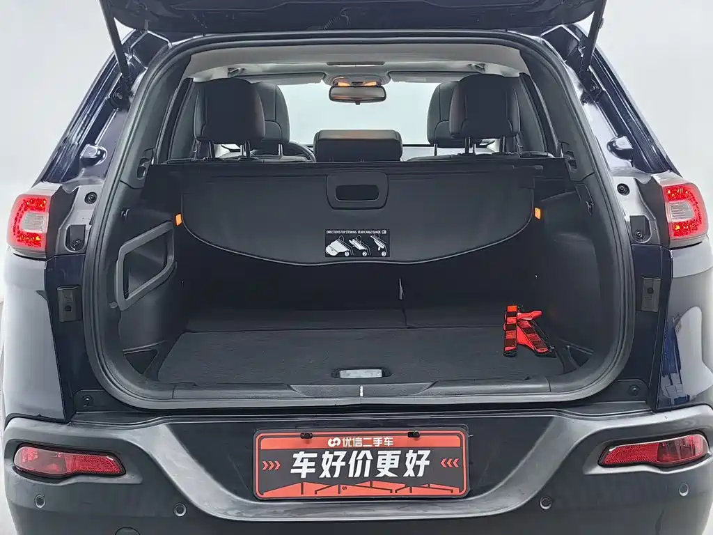 Jeep Cherokee — миниатюра 16