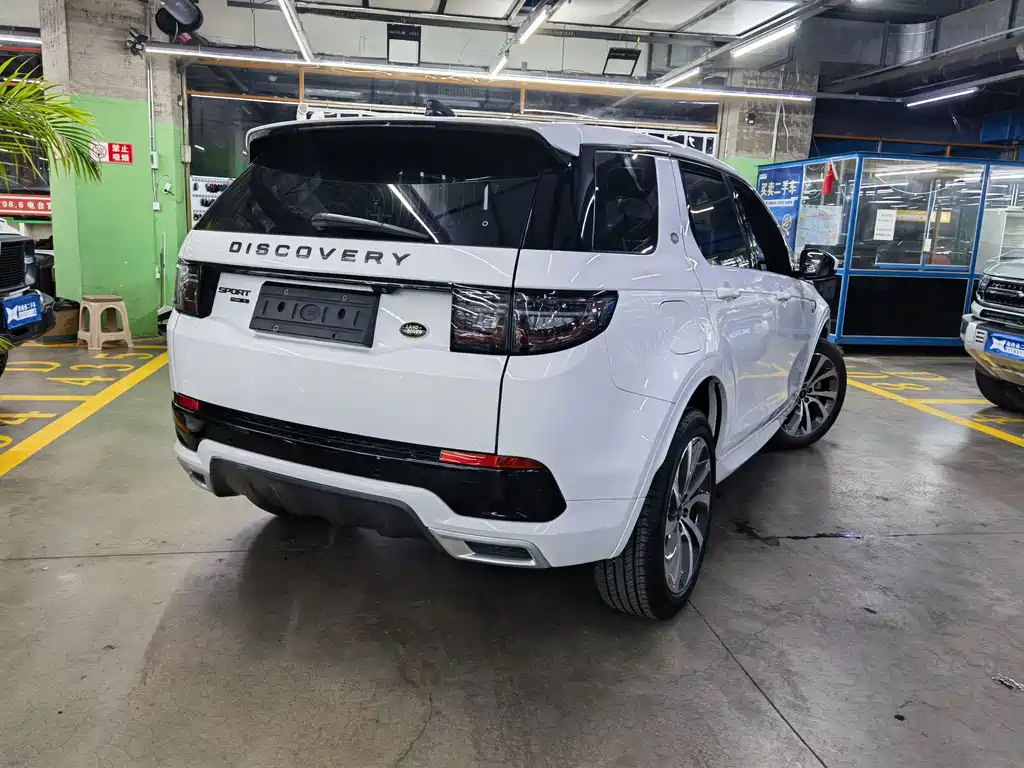 Land Rover Discovery Sport — миниатюра 6