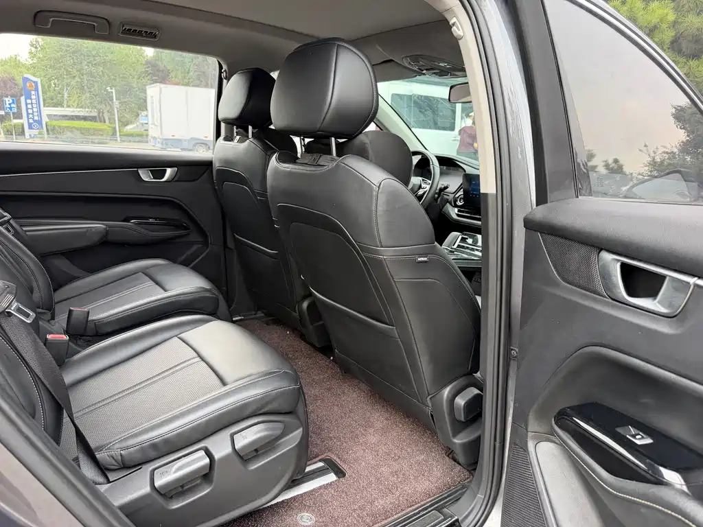 Wuling Victory — миниатюра 10