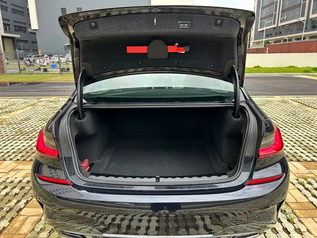 BMW 3 Series — миниатюра 23