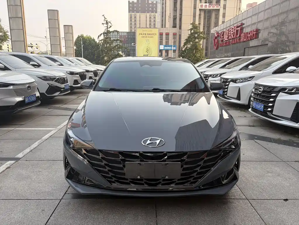 Hyundai Elantra — миниатюра 2