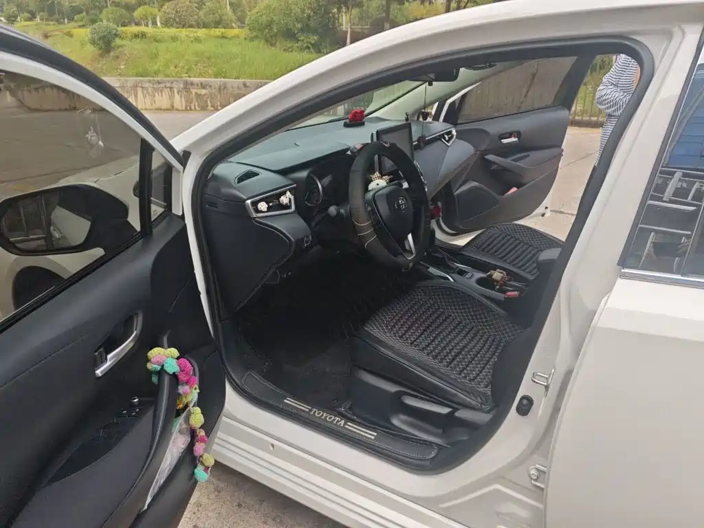 Toyota Corolla — миниатюра 12