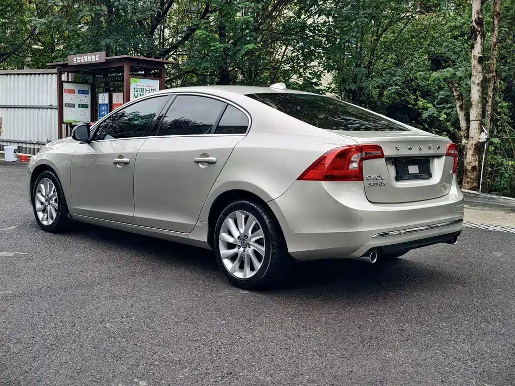 Volvo S60 — миниатюра 7