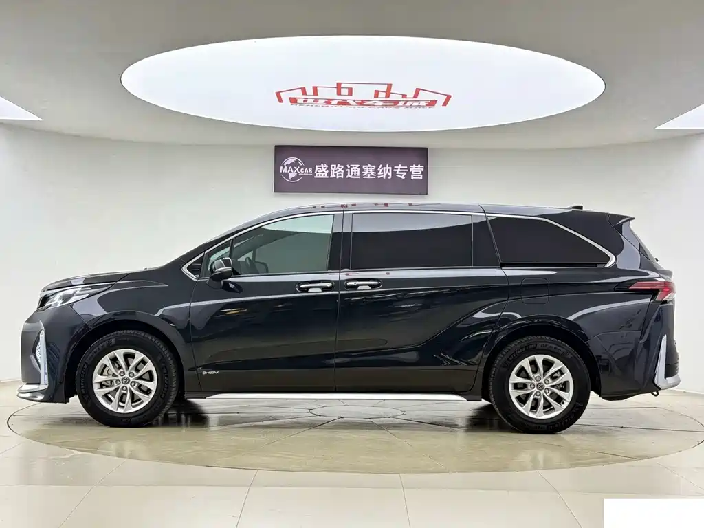 Toyota Granvia — миниатюра 10