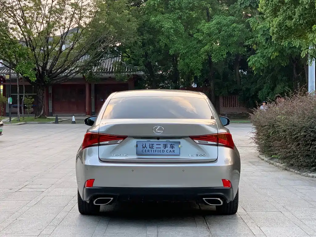 Lexus IS — миниатюра 16