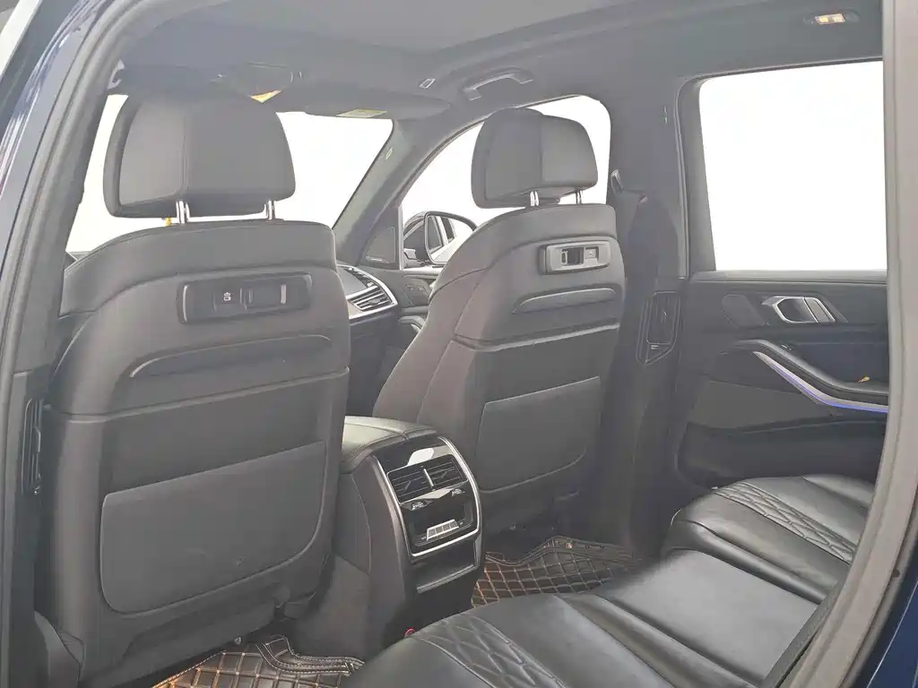 BMW X7 — миниатюра 16