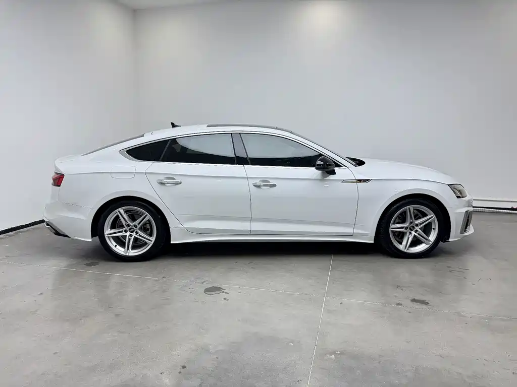 Audi A5 (Import) — миниатюра 8