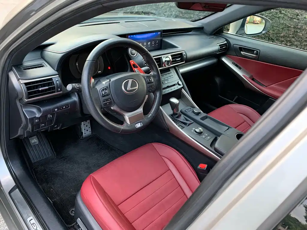 Lexus IS — миниатюра 3