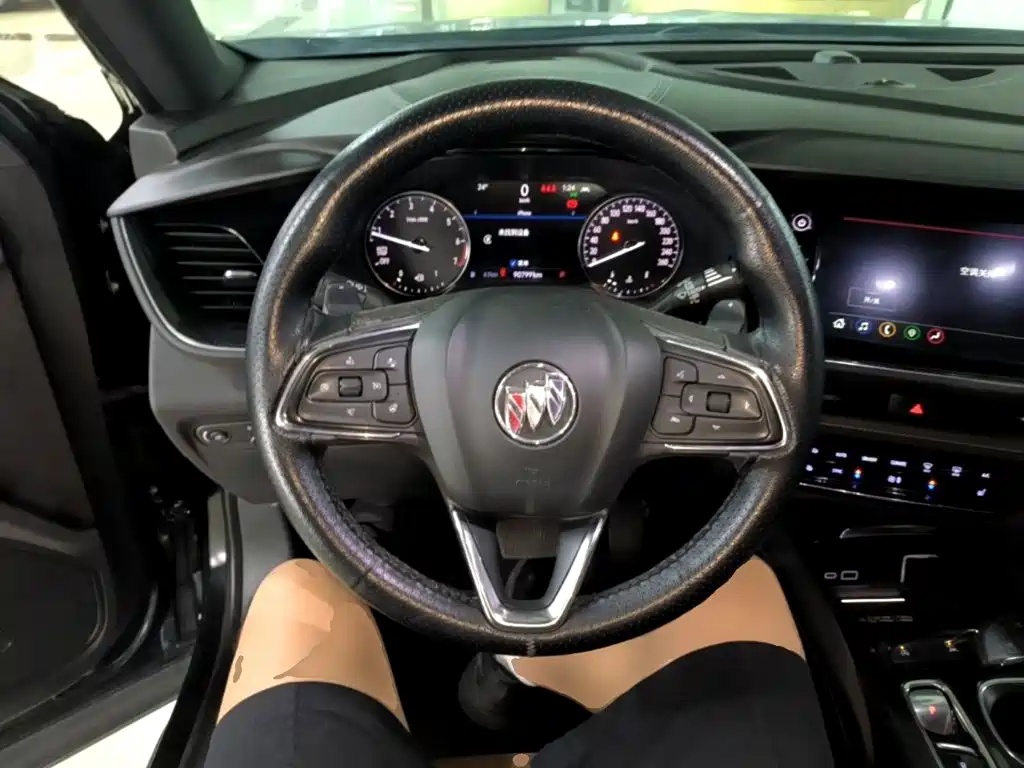 Buick Envision Plus — миниатюра 11