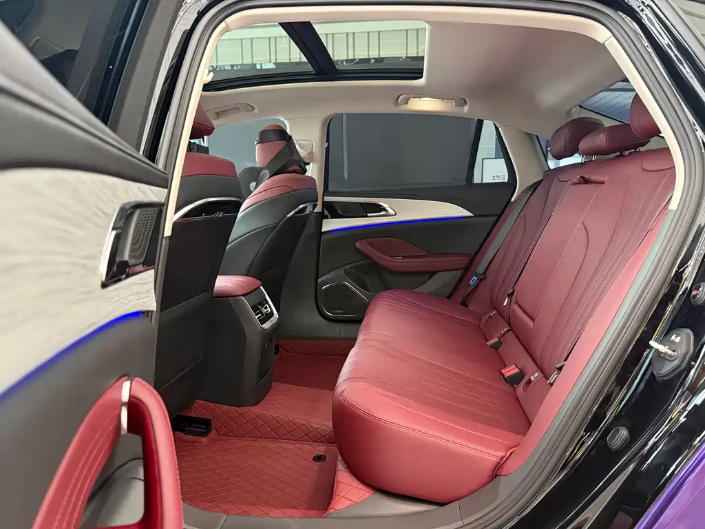 Hongqi Hongqi H5 — миниатюра 8
