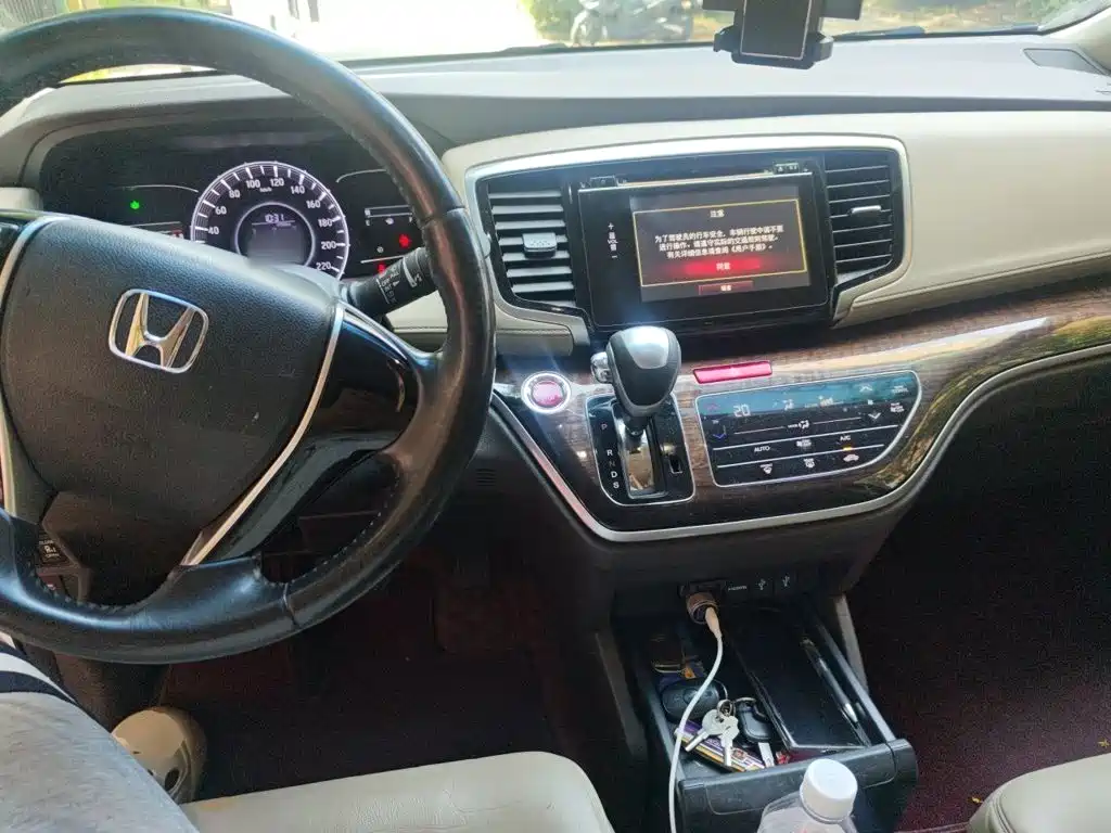 Honda Odyssey — миниатюра 5