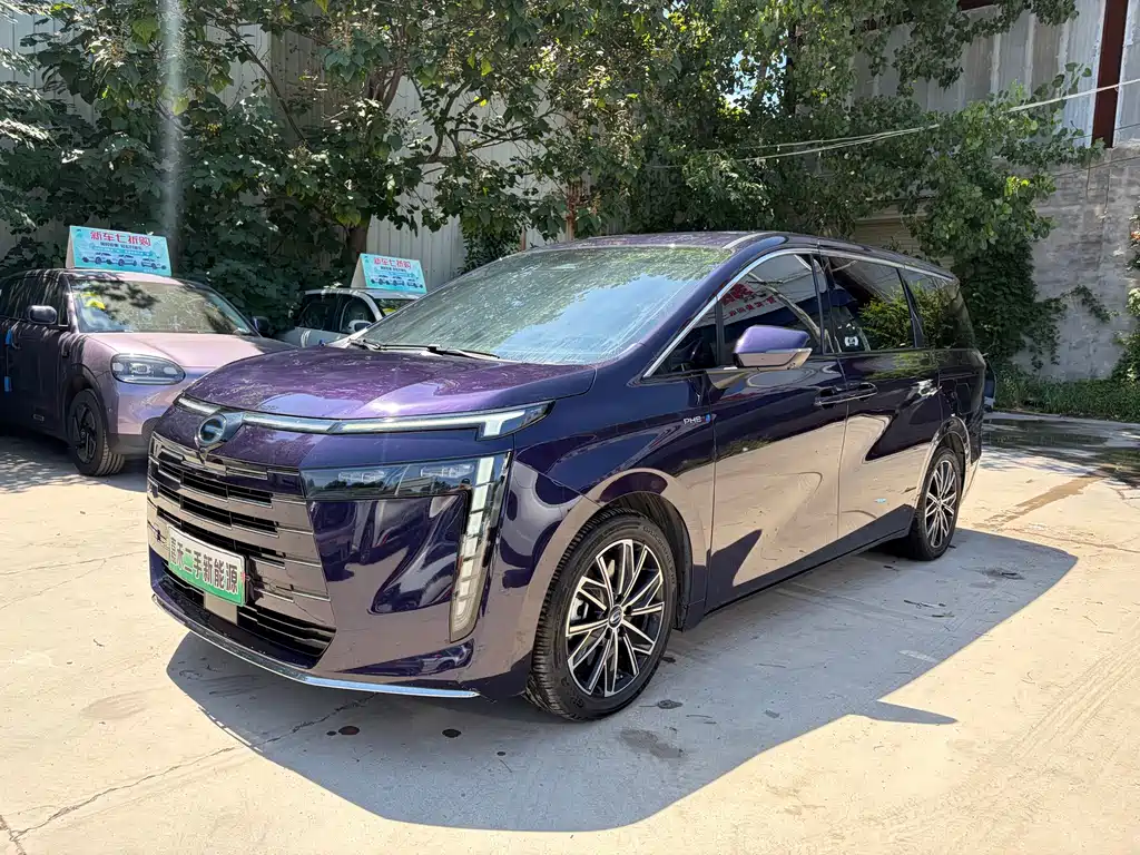 GAC Motor Trumpchi E8 PHEV — миниатюра 3