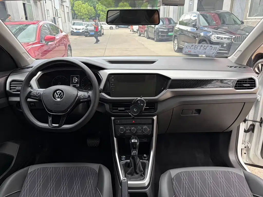 Volkswagen T-Cross — миниатюра 11