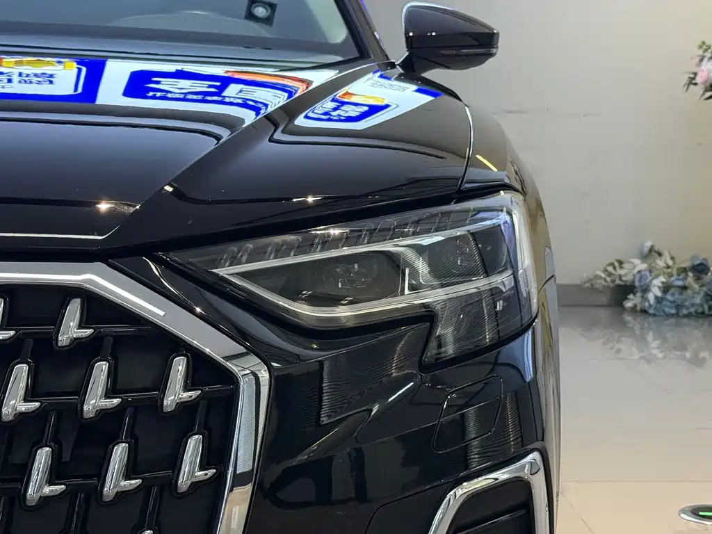 Audi A8 — миниатюра 4
