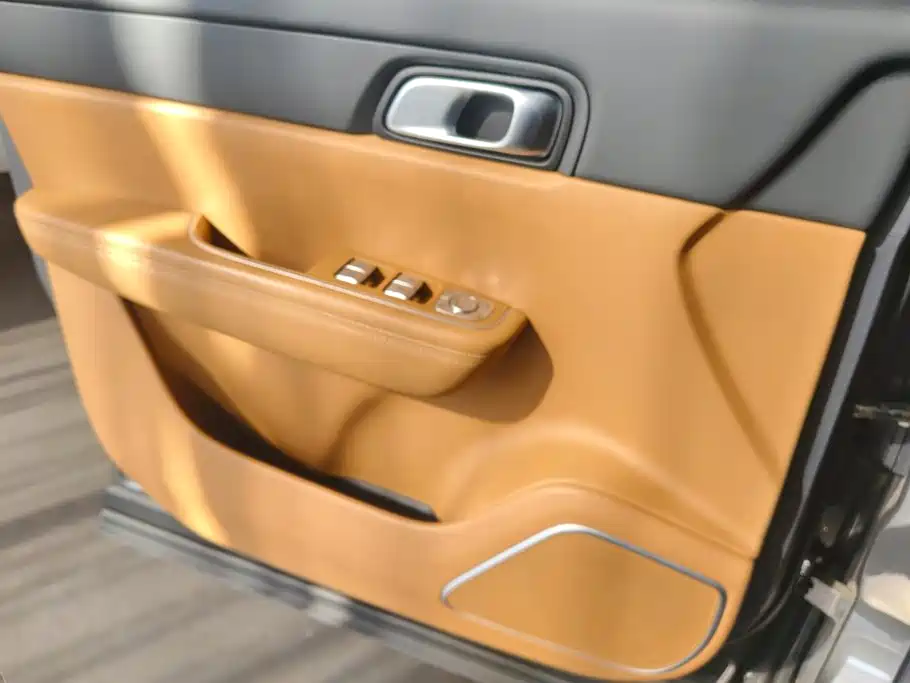 Li Auto ONE 2021 6 мест