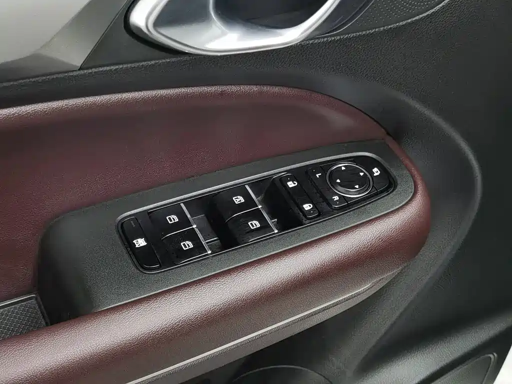 GAC Motor Trumpchi M6 — миниатюра 9
