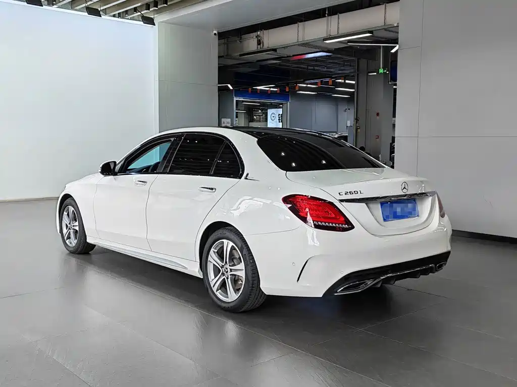 Mercedes-Benz C-Class — миниатюра 20