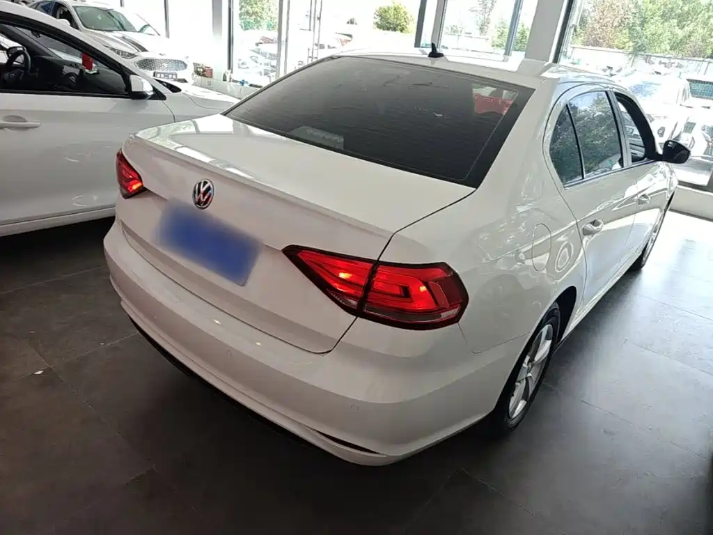 Volkswagen Lavida — миниатюра 7
