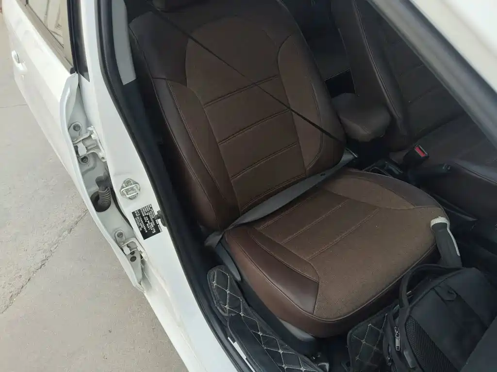 Toyota Yaris L — миниатюра 25