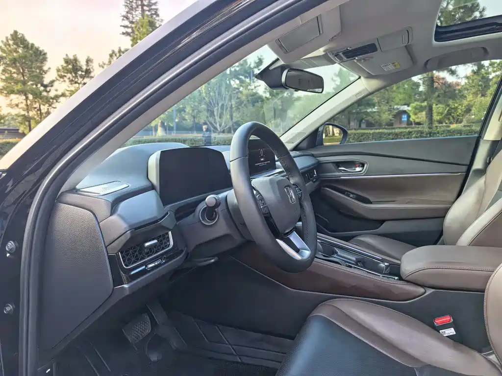 Honda Inspire — миниатюра 10