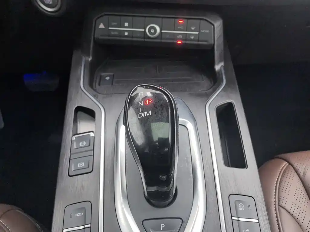 Wey Wey VV6 — миниатюра 13