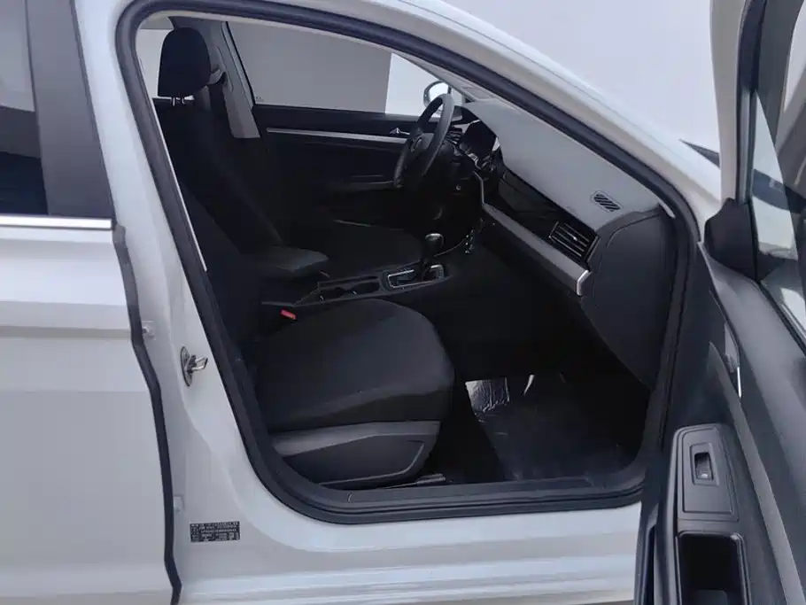 Volkswagen Bora — миниатюра 8