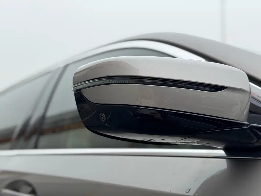 BMW 5 Series — миниатюра 39