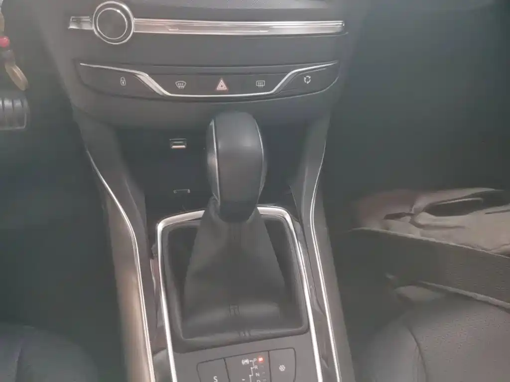 Peugeot 408 — миниатюра 14