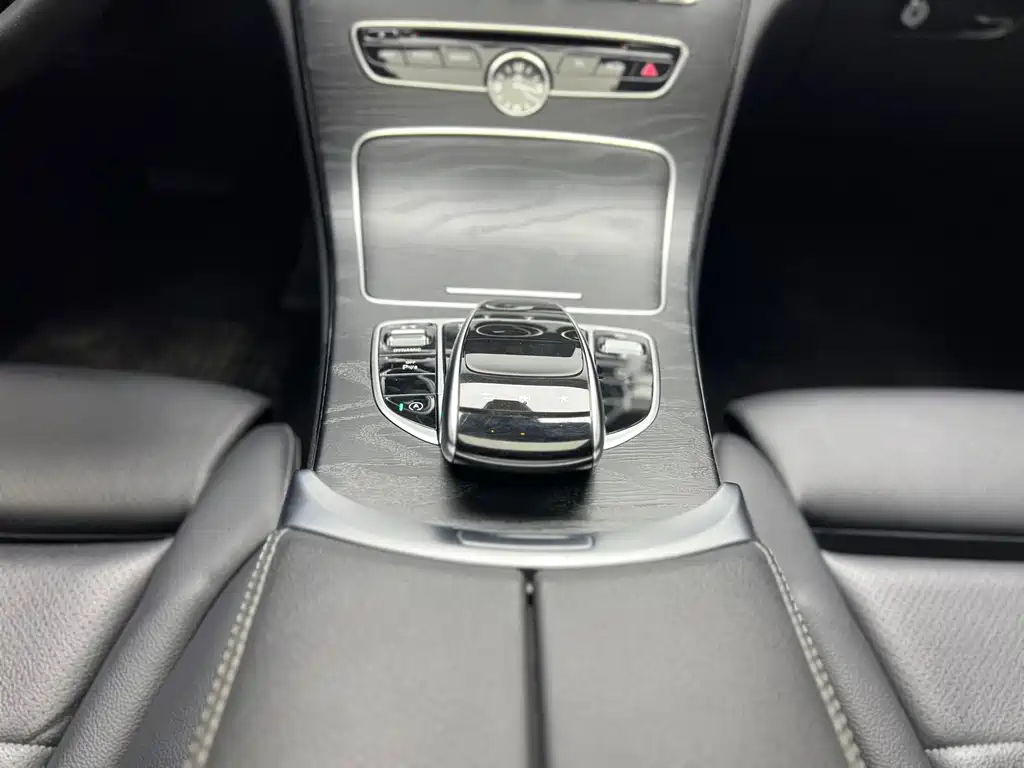 Mercedes-Benz C-Class — миниатюра 14
