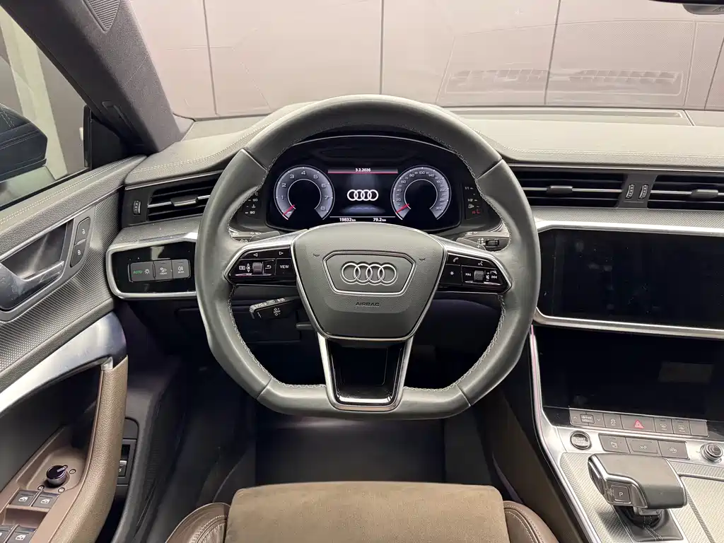 AUDI A7L