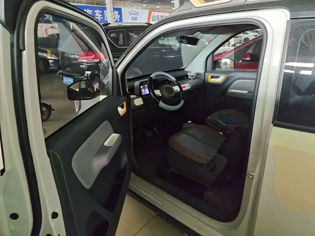 Wuling MINIEV — миниатюра 12