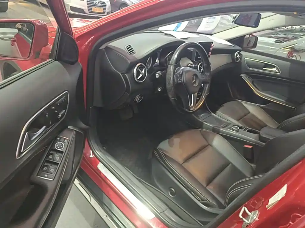 Mercedes-Benz GLA — миниатюра 16