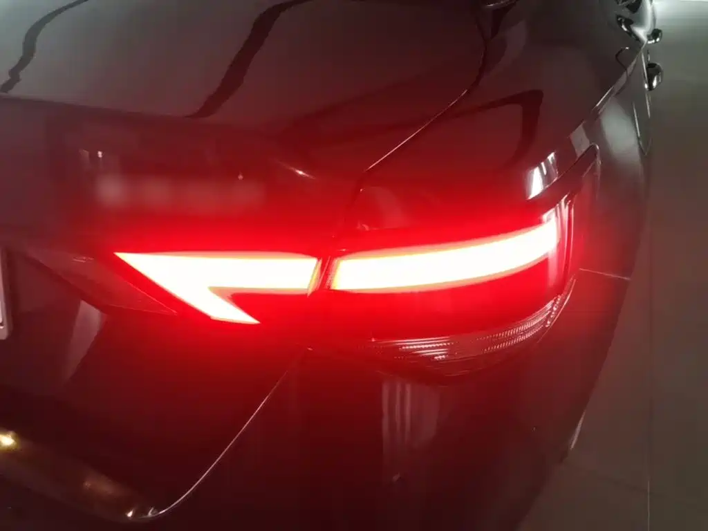 Nissan Sylphy — миниатюра 8