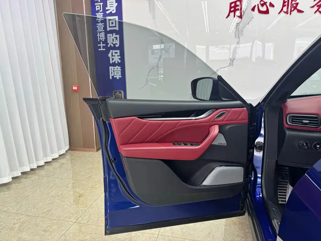 Maserati Levante — миниатюра 17