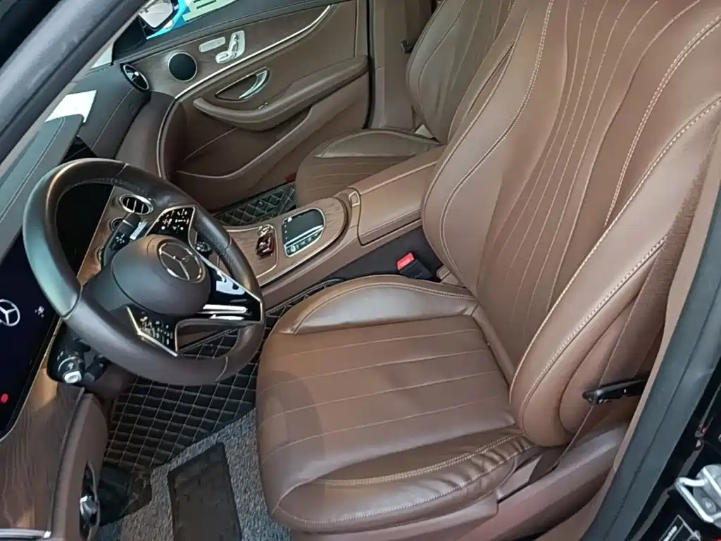 Mercedes-Benz E-Class — миниатюра 15