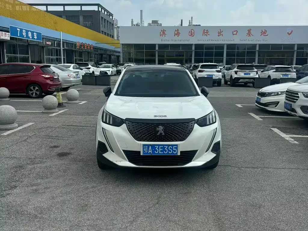 Peugeot 2008 — миниатюра 3