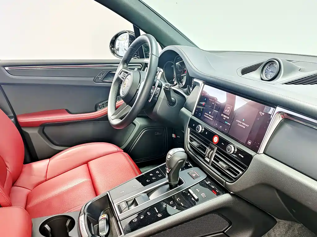 Porsche Macan — миниатюра 11