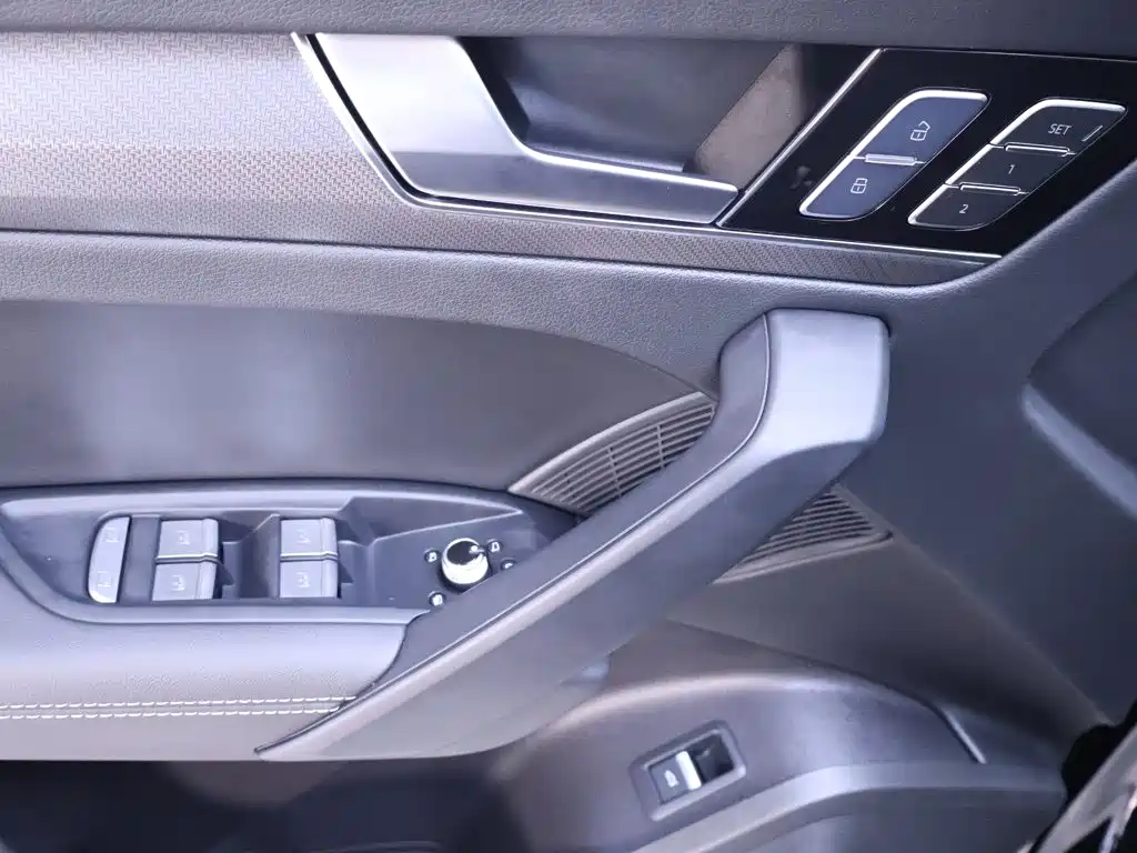 Audi Q5L — миниатюра 16