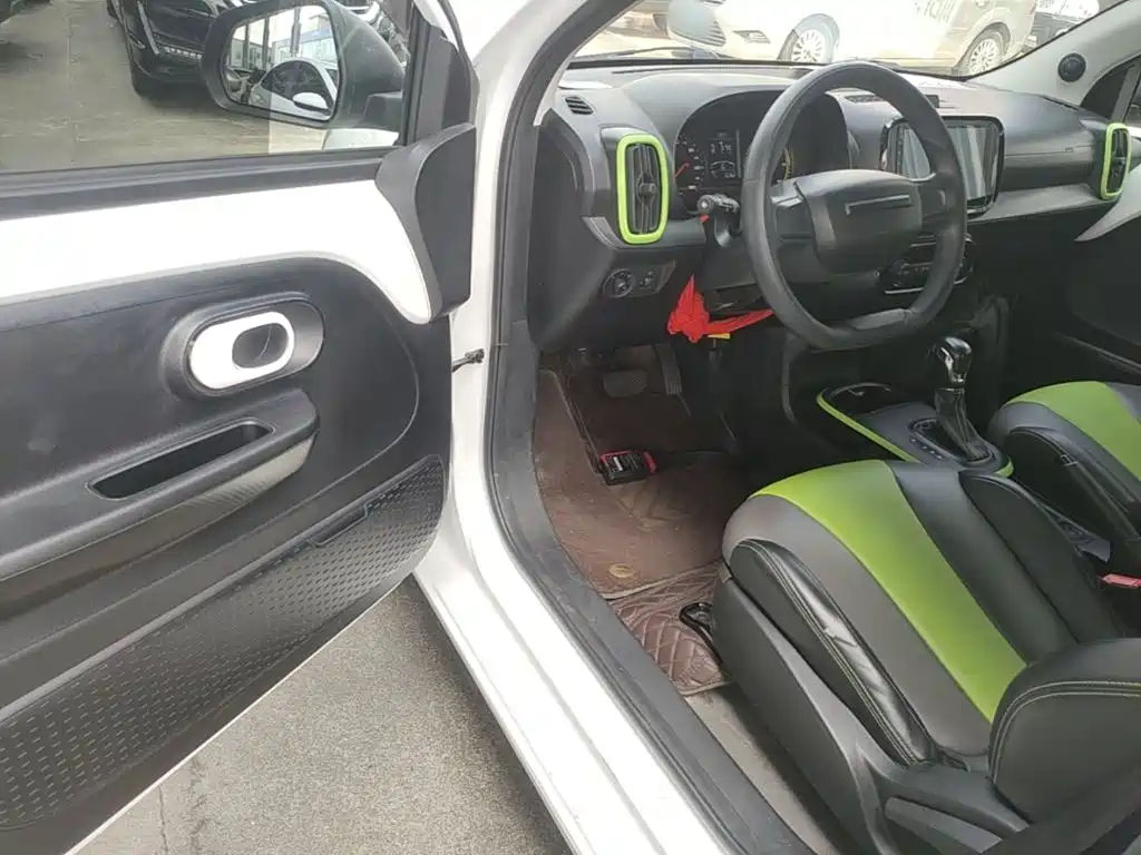 Roewe Clever — миниатюра 16
