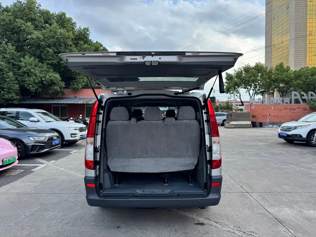 Mercedes-Benz Vito — миниатюра 12