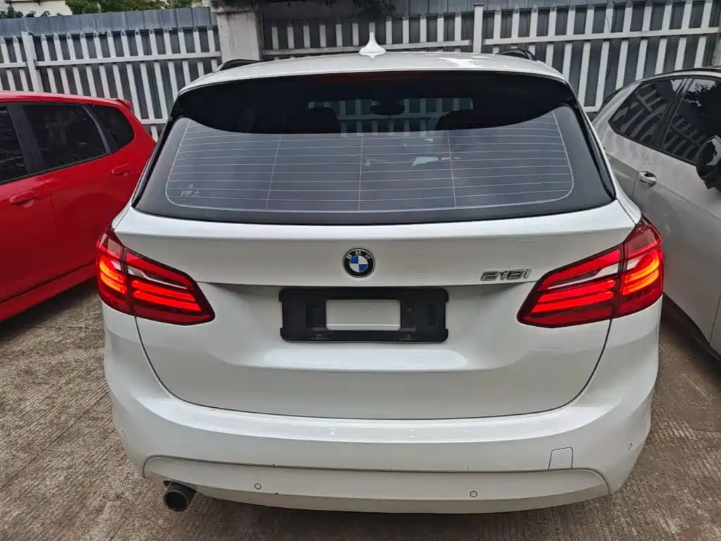 BMW 2 Series Active Tourer — миниатюра 6