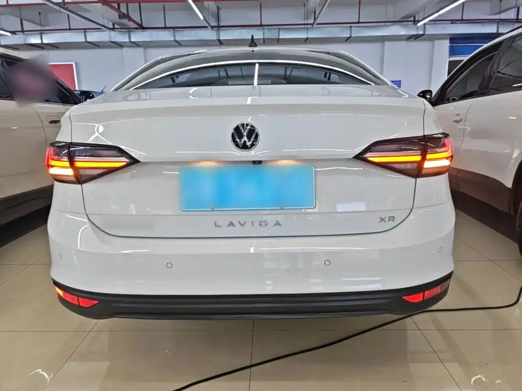Volkswagen Lavida — миниатюра 6