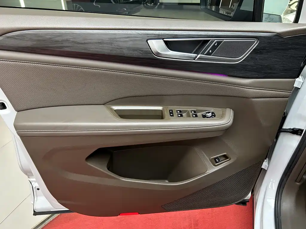 Volkswagen Viloran — миниатюра 12
