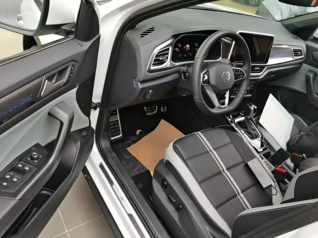 Volkswagen T-Roc — миниатюра 16