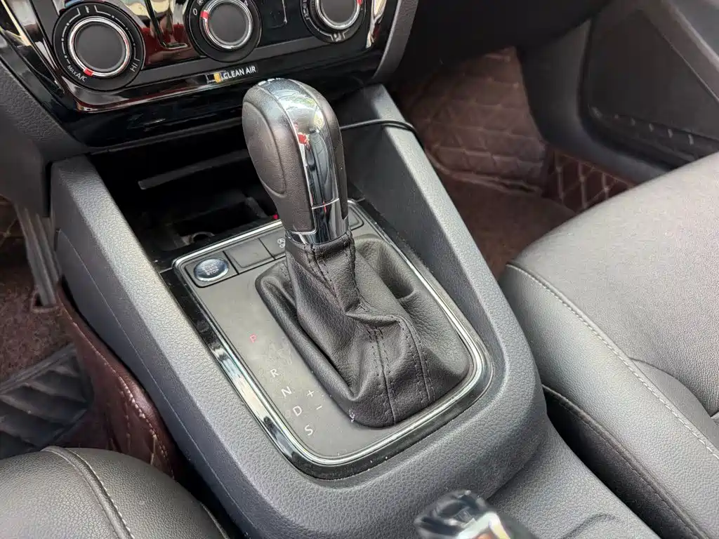 Volkswagen Sagitar — миниатюра 9