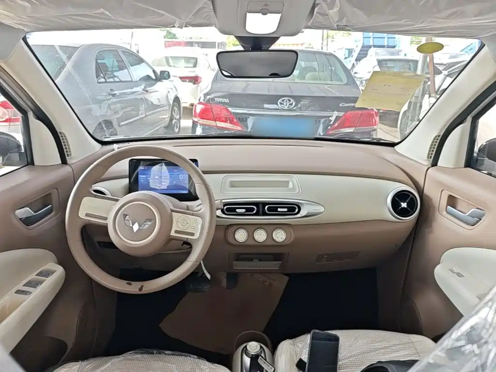 Wuling MINIEV — миниатюра 10