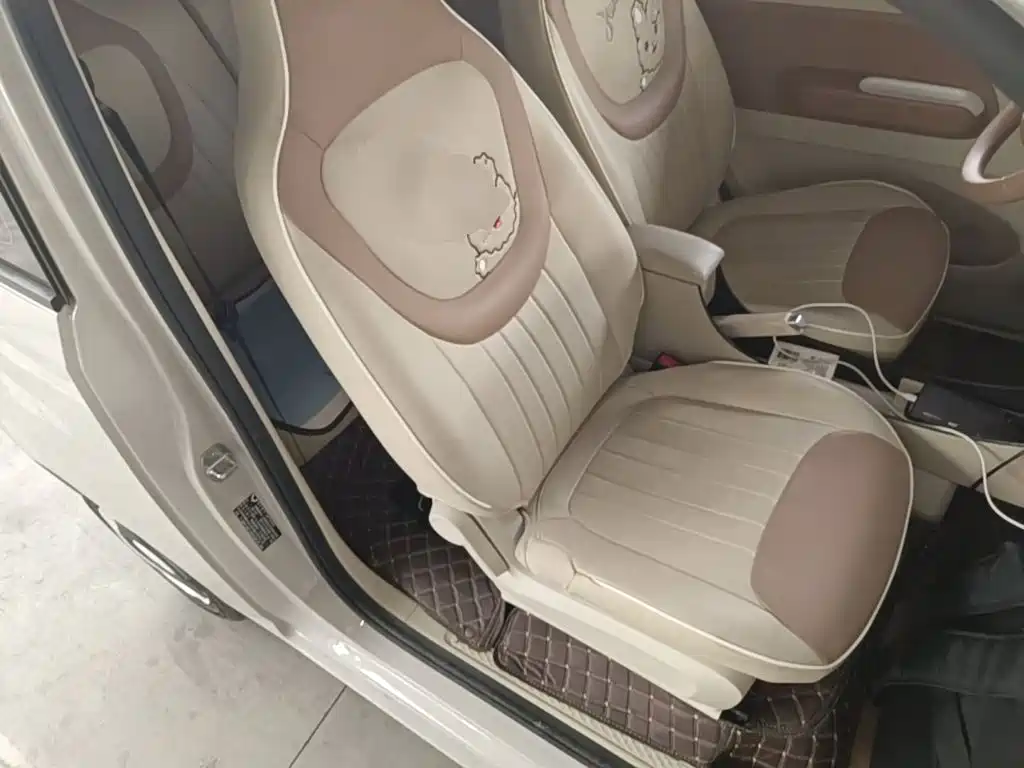Wuling MINIEV — миниатюра 25