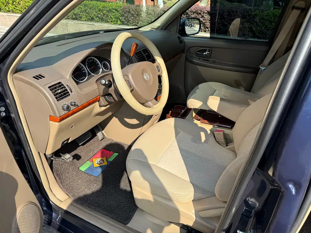 Buick GL8 — миниатюра 7